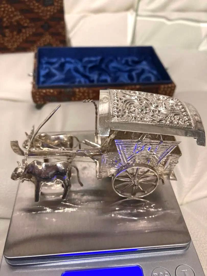 シルバー925 馬車　ガラスケース入り置き物