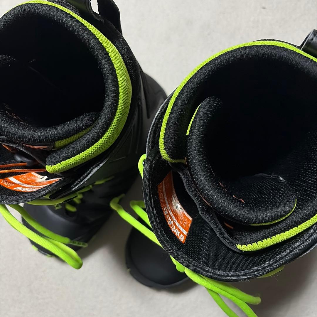 thirtytwo × HOUSE OF 1817スノーボードブーツ