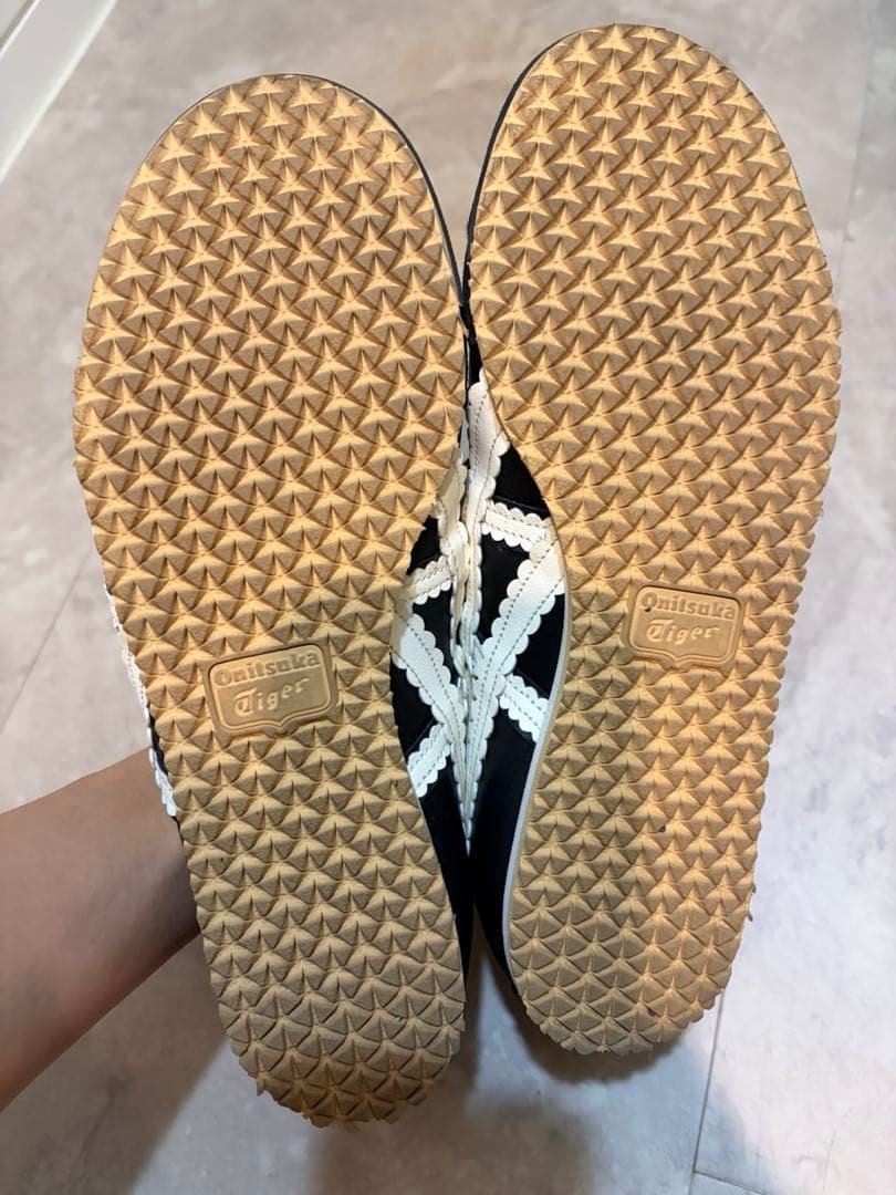 Onitsuka Tiger バレエシューズ ブラック/ホワイト　23cm