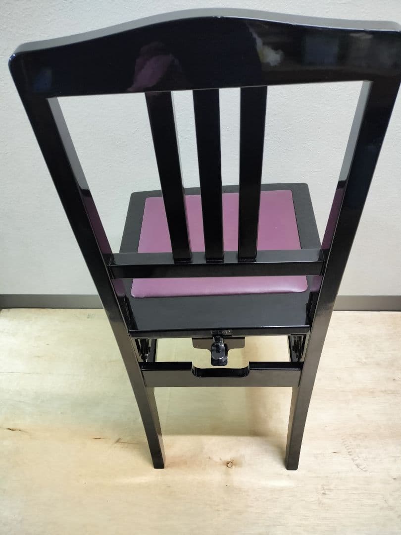 トムソン椅子　peacock 吉澤