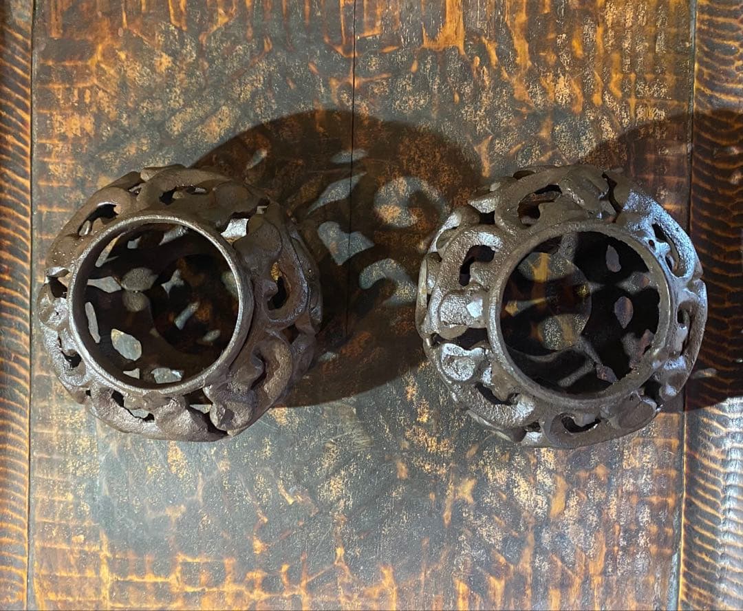 ヴィンテージ　美品アイアン製　ミニ鉢台　２個セット　 水耕育苗用ビーカー付　レア