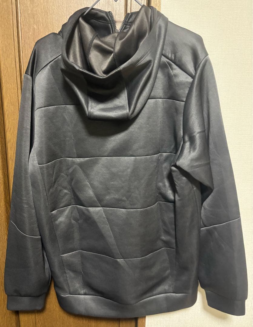 サ*グ様 Daiwa フード付きパーカー XL 超美品！