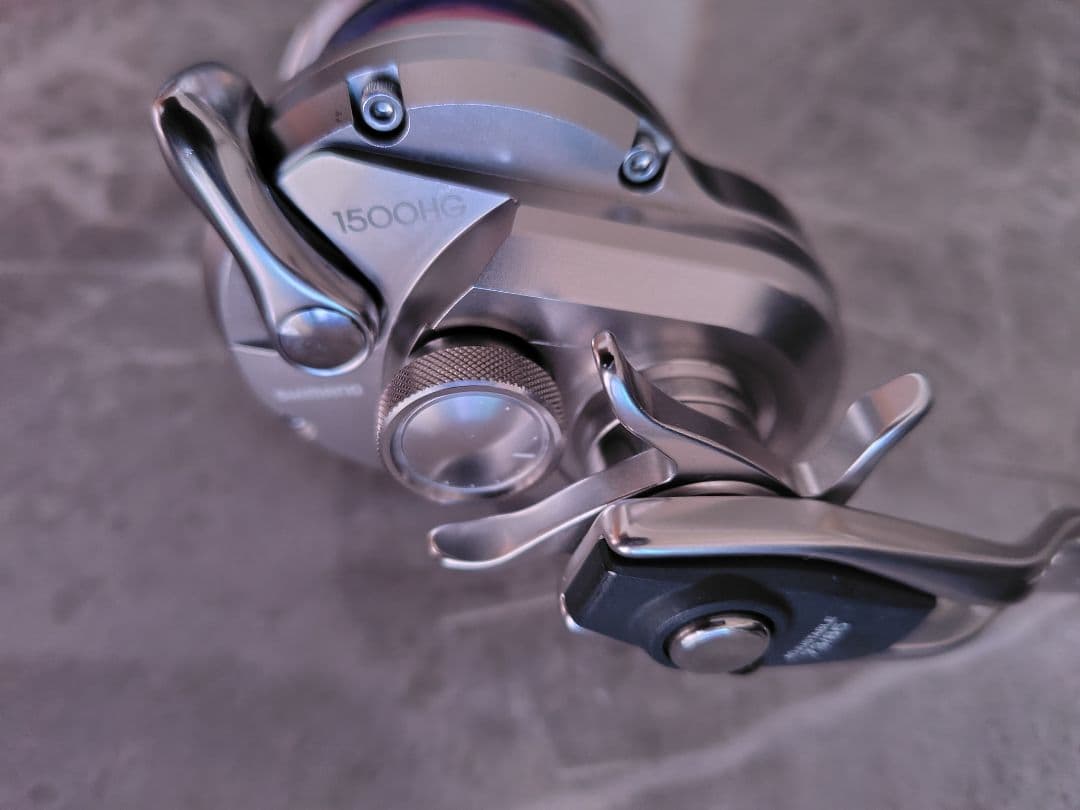 シマノ17オシアジガー1500HG 右巻き