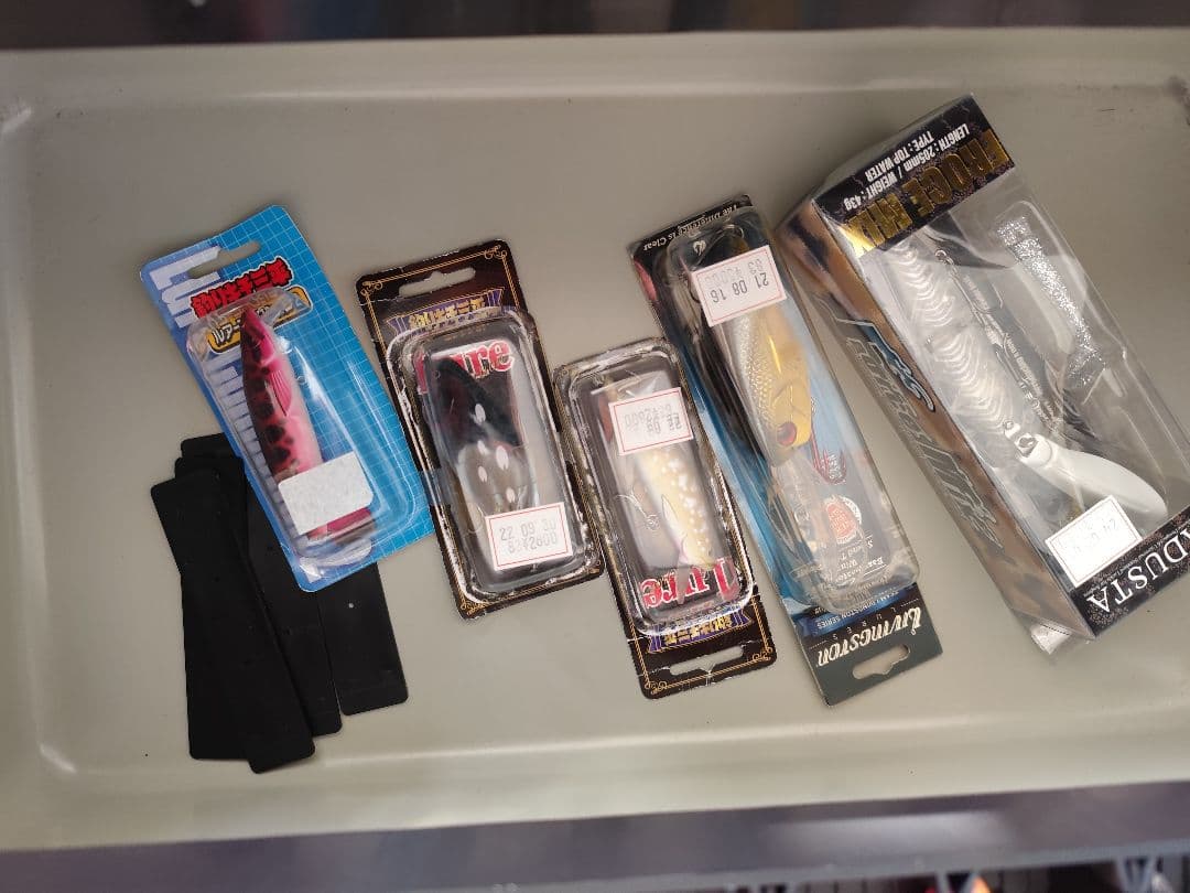 【中古＆未使用】　バスルアー100個以上まとめ売り