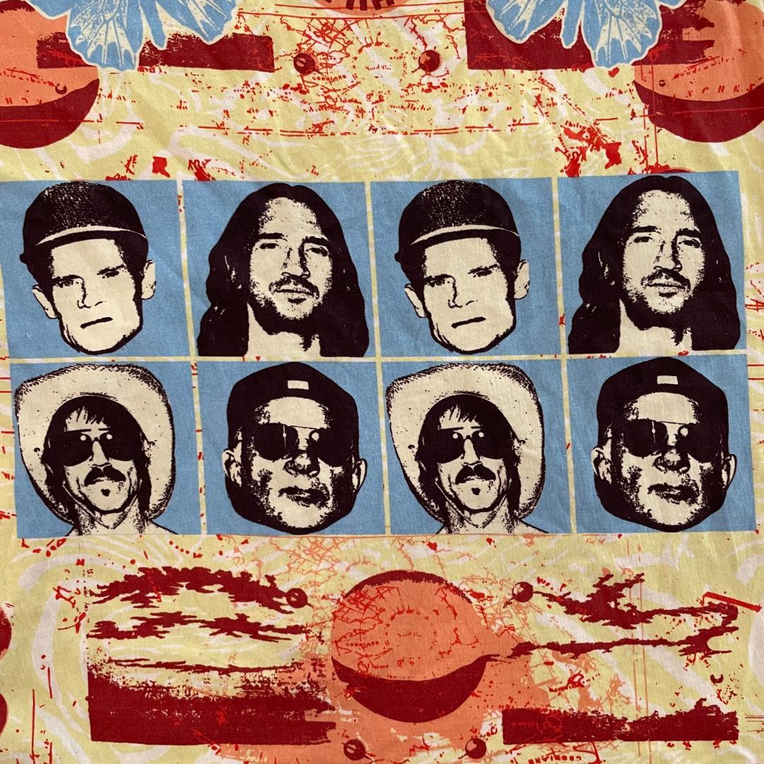 RED HOT CHILI PEPPERS UNLIMITED Tシャツ