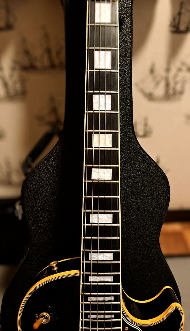 オービルバイギブソンLPC-57B Black Beauty 57'