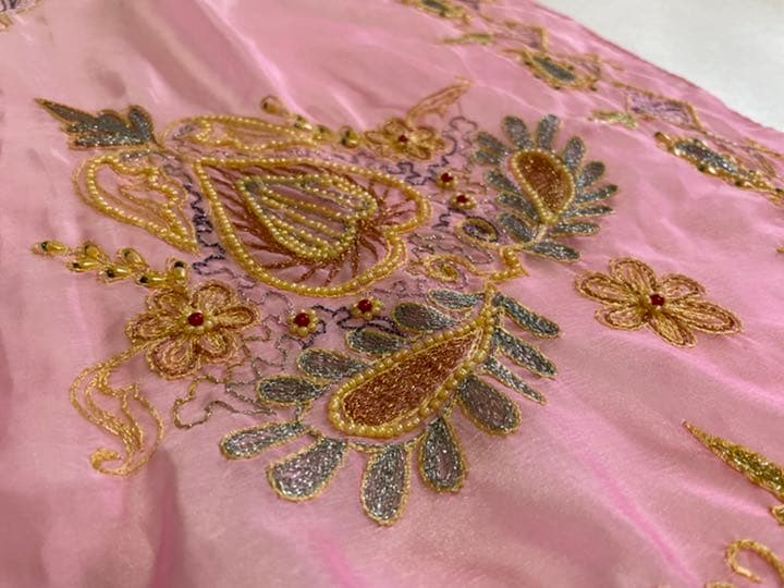 インド　サリー　豪華な刺繍　ピンク　シフォン　民族衣装