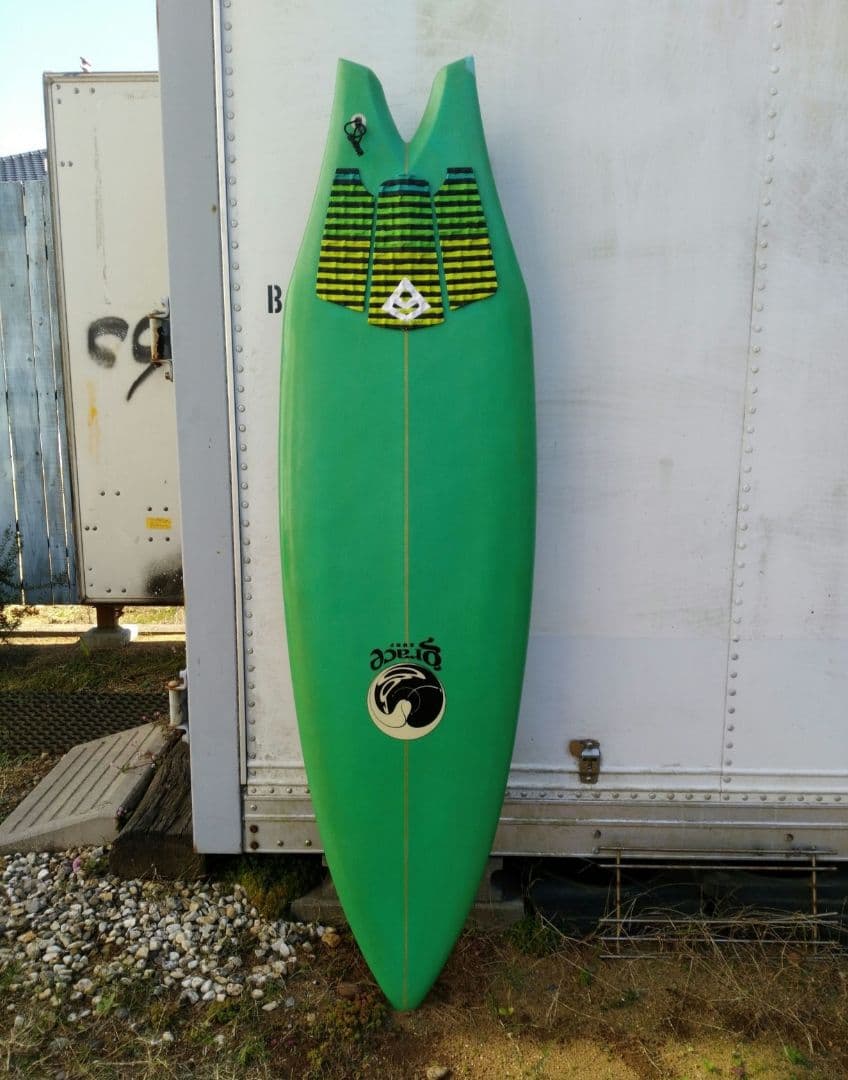 訳あり 変態ボード クアッド フィッシュ クワガタ ボードケース フィン付き