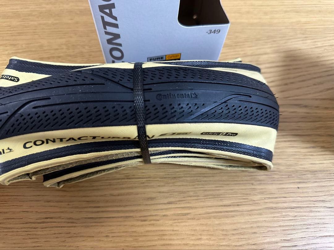 Continental CONTACT 16 x 1.35 BROMPTON用