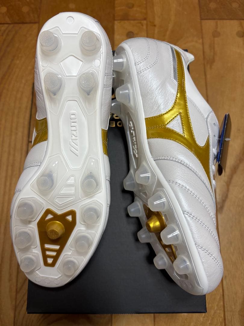 新品　最新　レアサイズ　限定カラー　ミズノ　モレリア 2 JAPAN 24cm