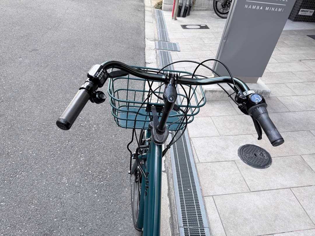 子供乗せ　ブリヂストン　電動アシスト自転車 チャイルドシート付き ダークグリーン