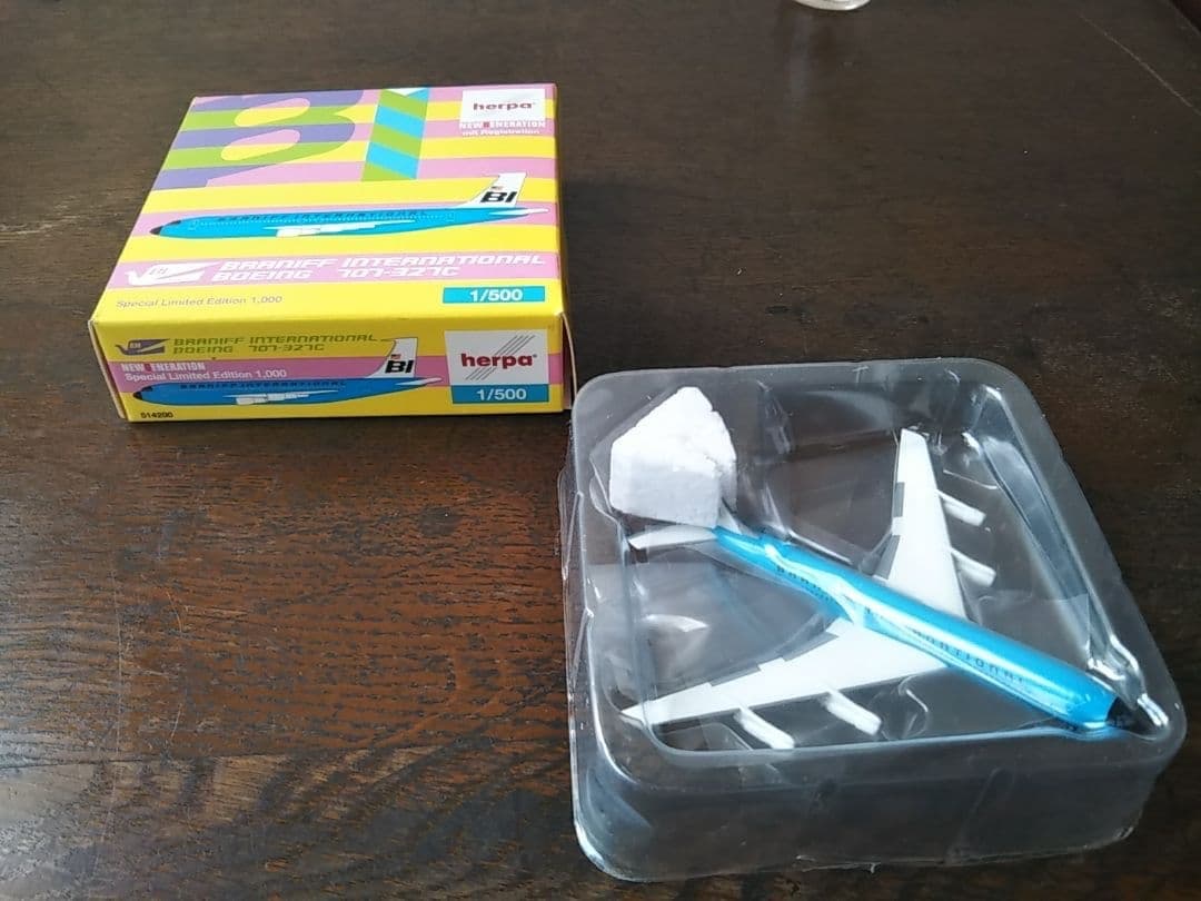 ブラニフ航空　ヘルパ アレキサンダー・ジラルド　エミリオ・プッチ　アリタリア