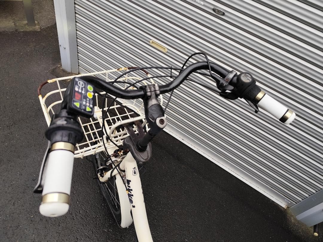 ブリヂストン　ビッケ2　8.7Ahバッテリー　2016年製　後ろタイヤ新品