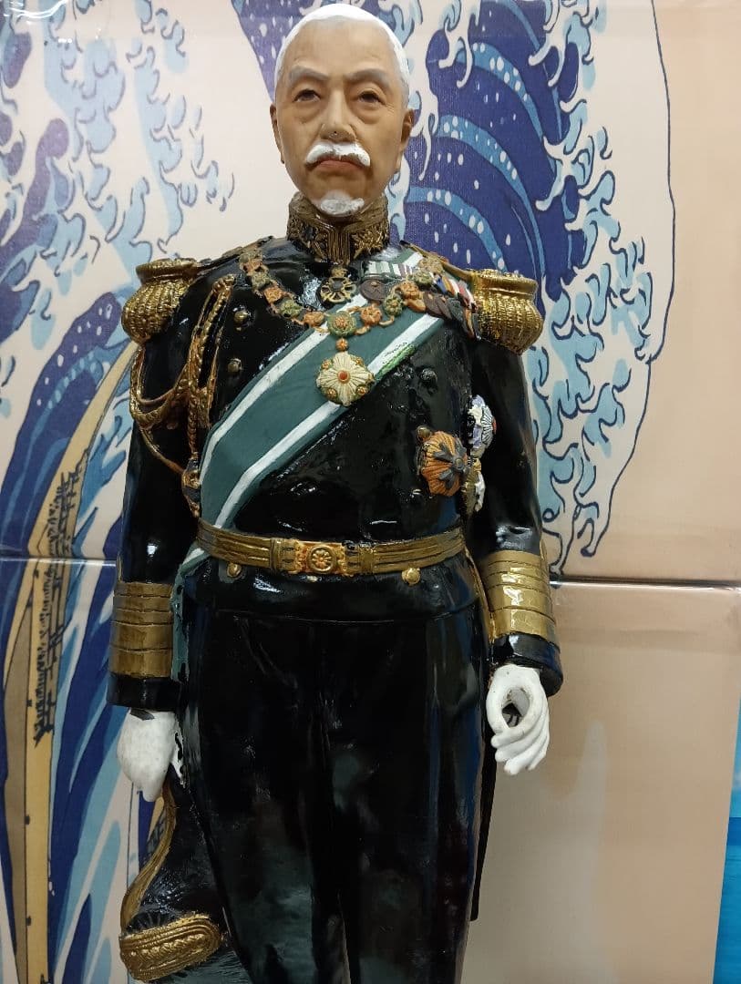 確認用画像戦前時代細密造形東郷平八郎元帥海軍大将陶器製４６センチ人形修正飾り置物