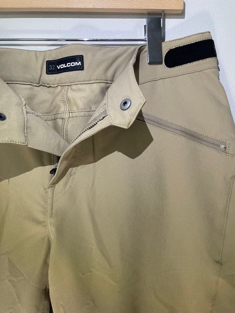 VOLCOM ストレッチ ベージュパンツ 32