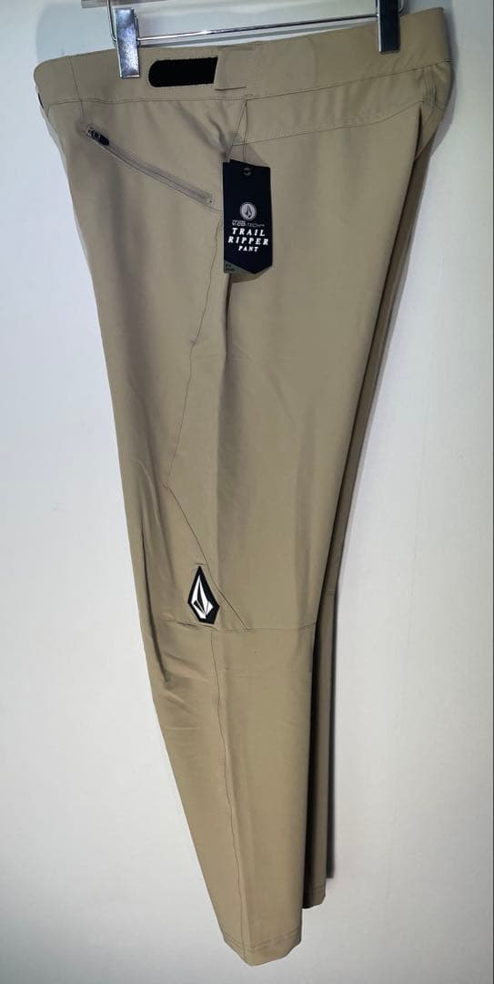 VOLCOM ストレッチ ベージュパンツ 32