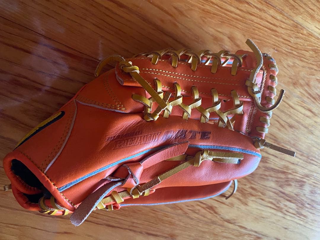 Nike オレンジ 硬式グローブ