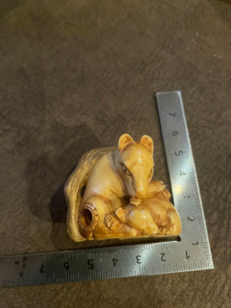 根付 狐 （骨 牙等天然素材） 『光山』銘