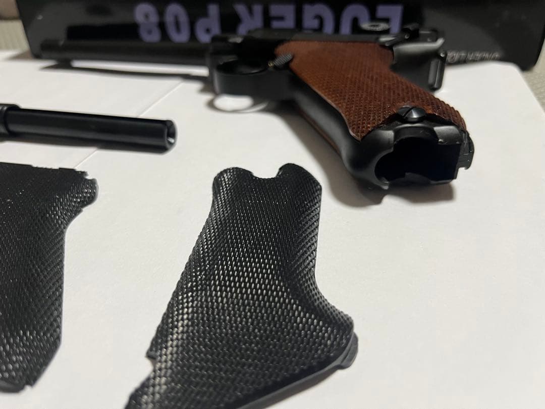 LUGER P08 Heavy Weight エアーソフトガン