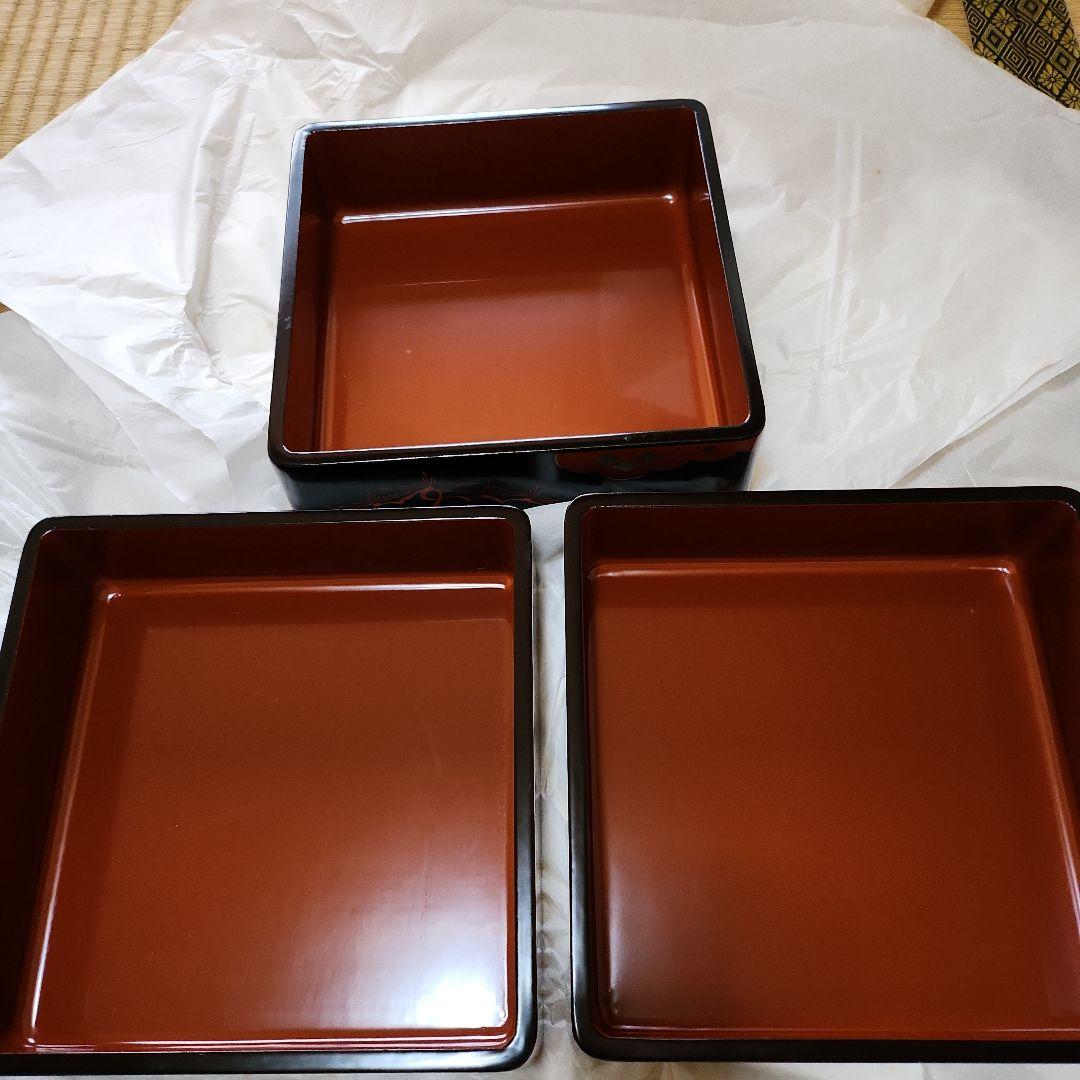 丸三漆器　秀ひら塗り　重箱　３段　松