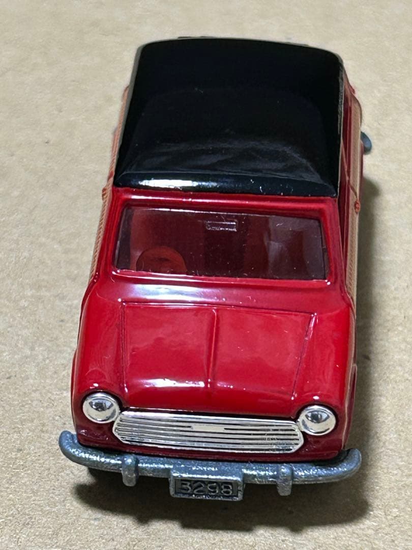 トミカ ミニクーパー サイド網目 黄タンポ 赤/黒ルーフタイプ