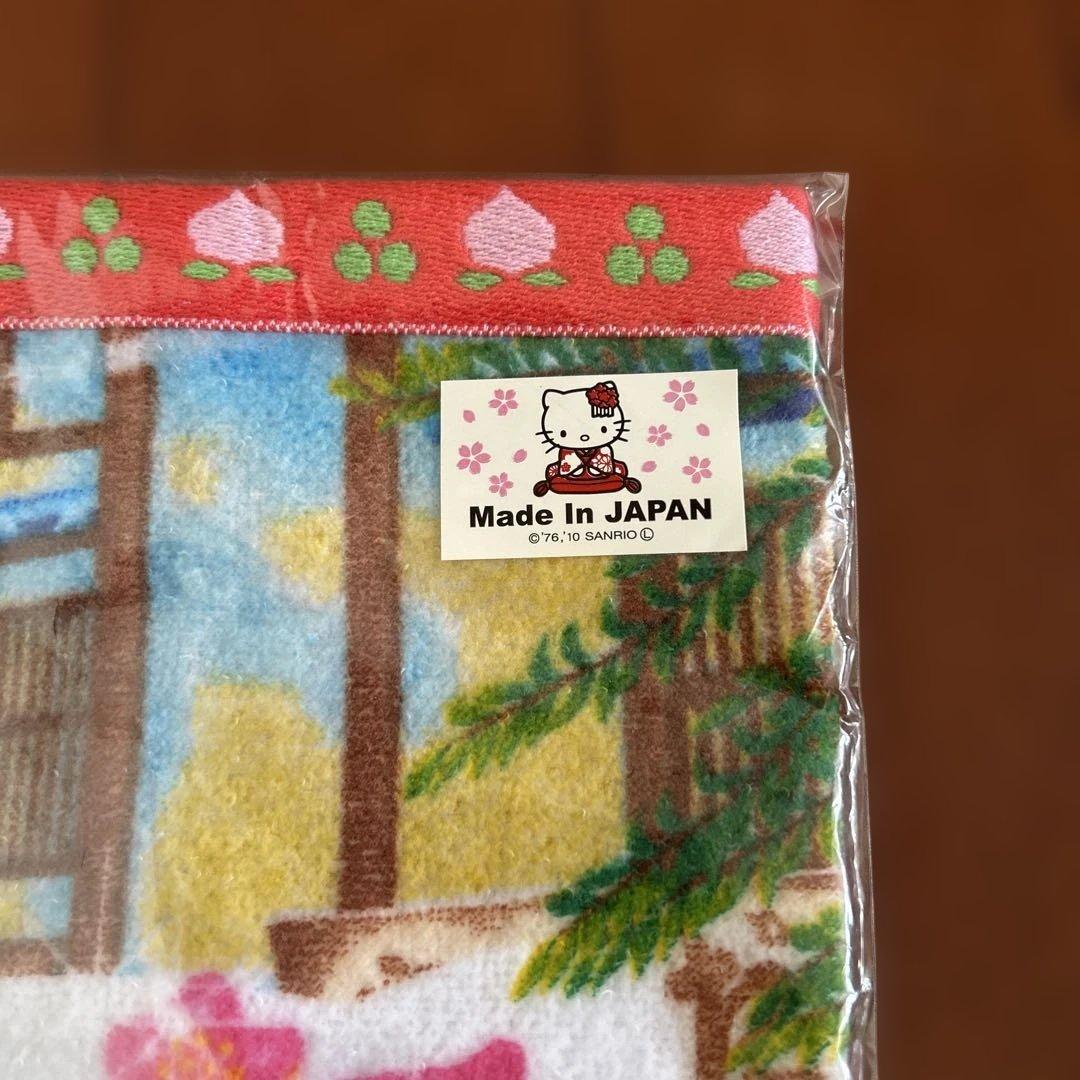 ハローキティ　ご当地限定(岡山県)ハンドタオル