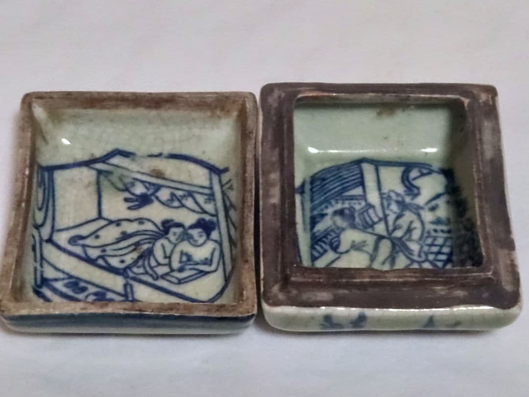 中国美術　古物　骨董　大清雍正年製　唐子文　　青磁染付　蓋物　香合？　春画