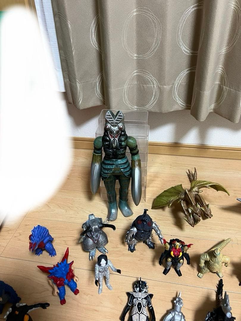 ウルトラマンソフビ、ガメラ、キングギドラ、バルタン星人カネゴン（レトロ）1989