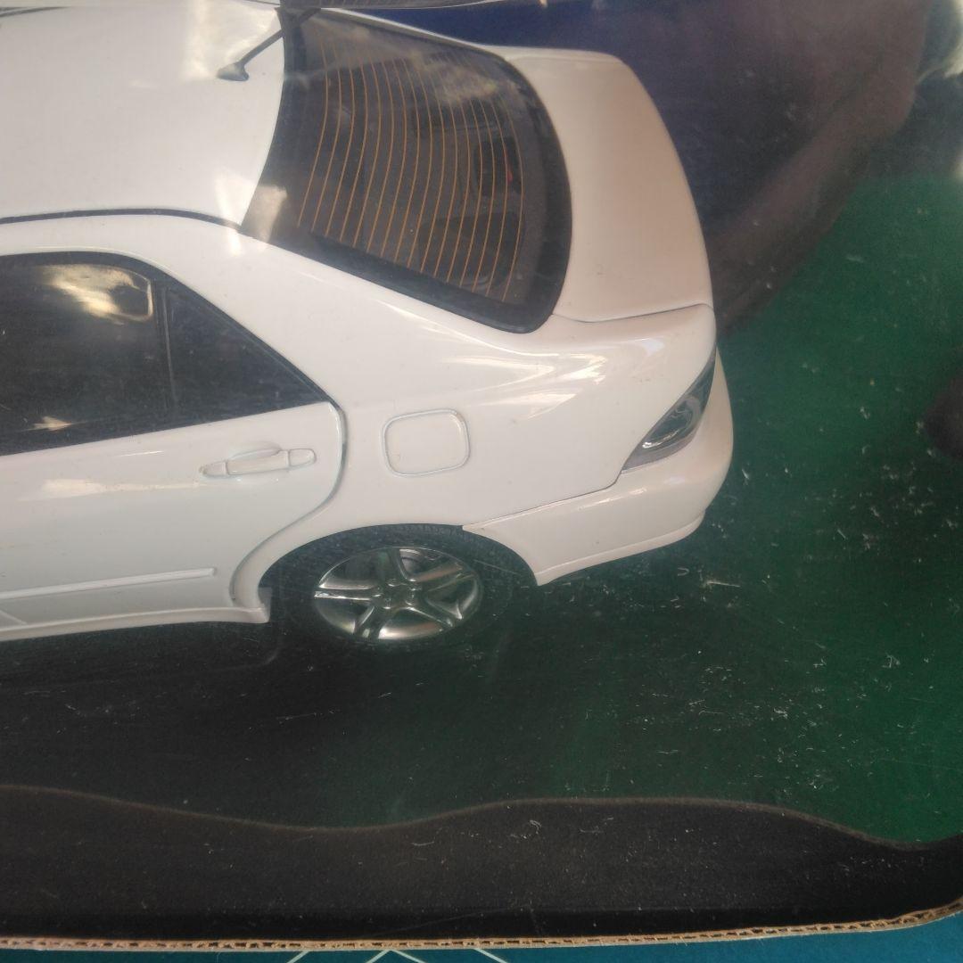 AUTOart 1/18 スケール ホワイト ミニカー　トヨタ　アルテッツァ