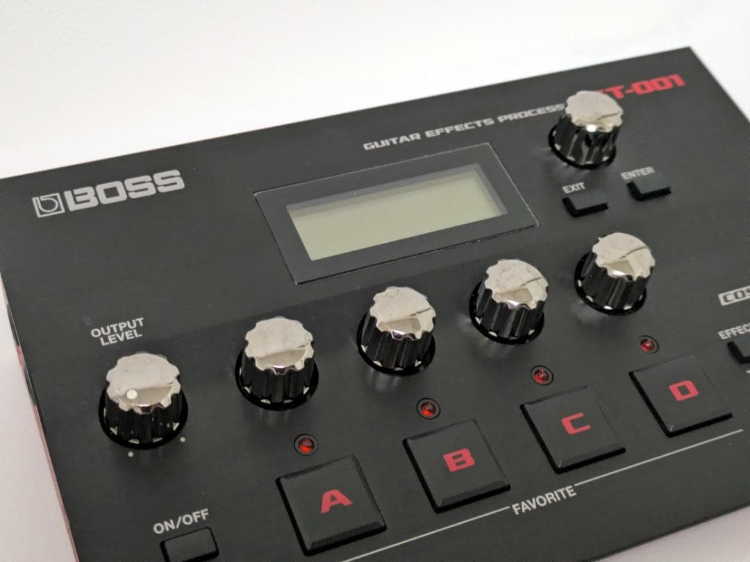 ギター BOSS GT-001 - Guitar Effects Processor