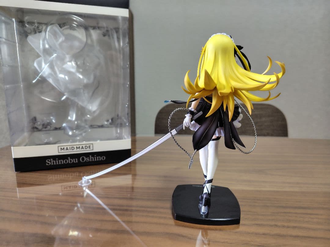 忍野忍 メイドフィギュア