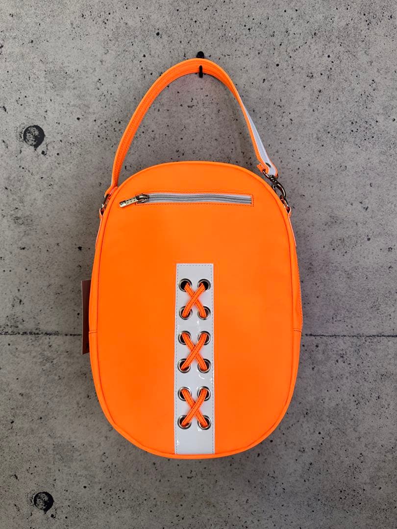 【新品未使用】サイズ(縦:37横:25幅:10)シューズケースラッセルノ2603