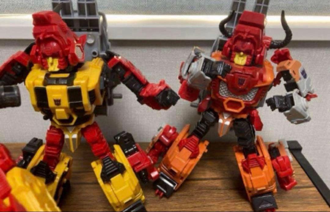 非正規 トランスフォーマー プレダキング風　巨大サイズ