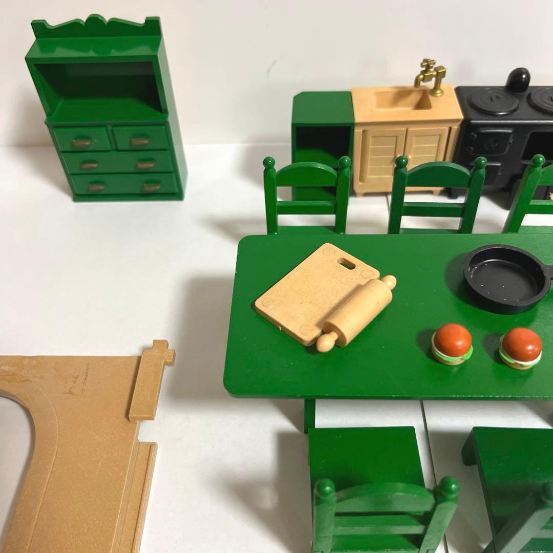 シルバニアファミリー　初期ハウス　家具、台所、など