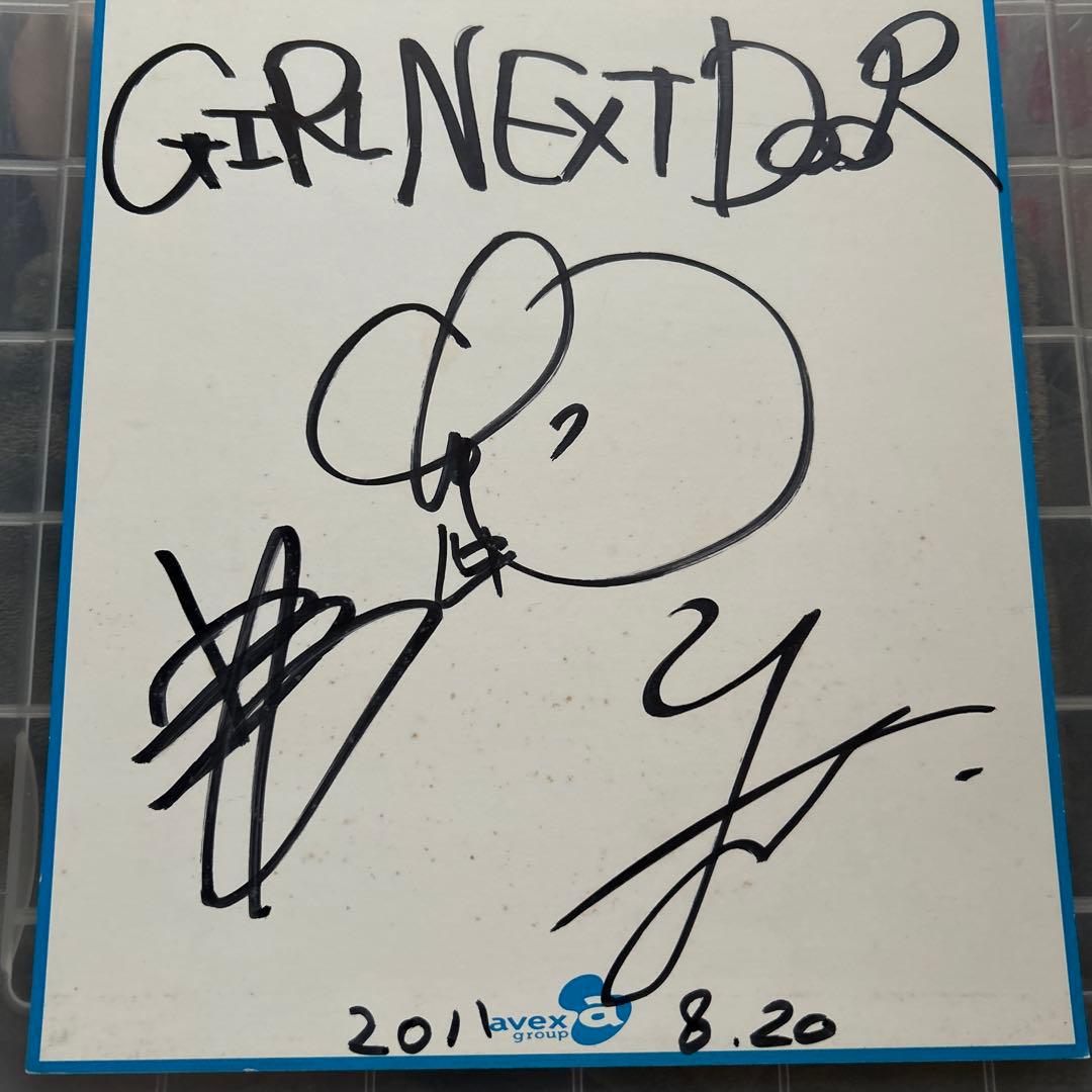 レア　GIRL NEXT DOOR 直筆サイン