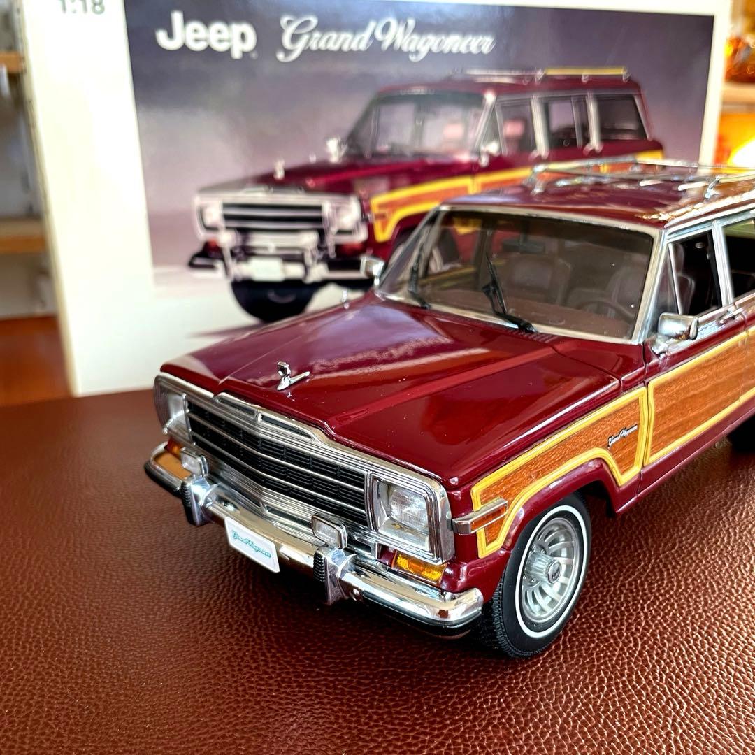 ジープ　グランドワゴニア　Grand Wagoneer AUTOart　1/18