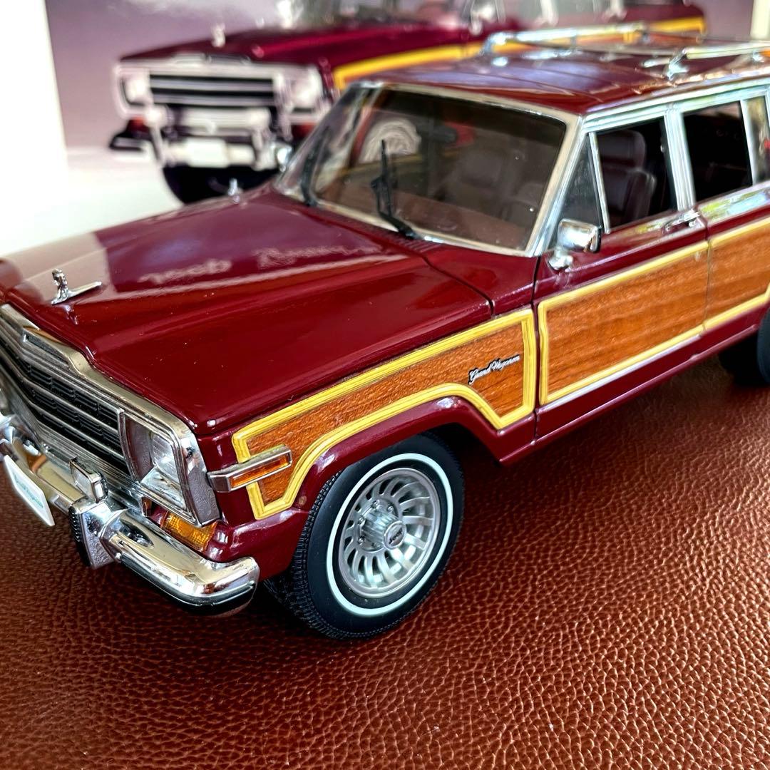 ジープ　グランドワゴニア　Grand Wagoneer AUTOart　1/18