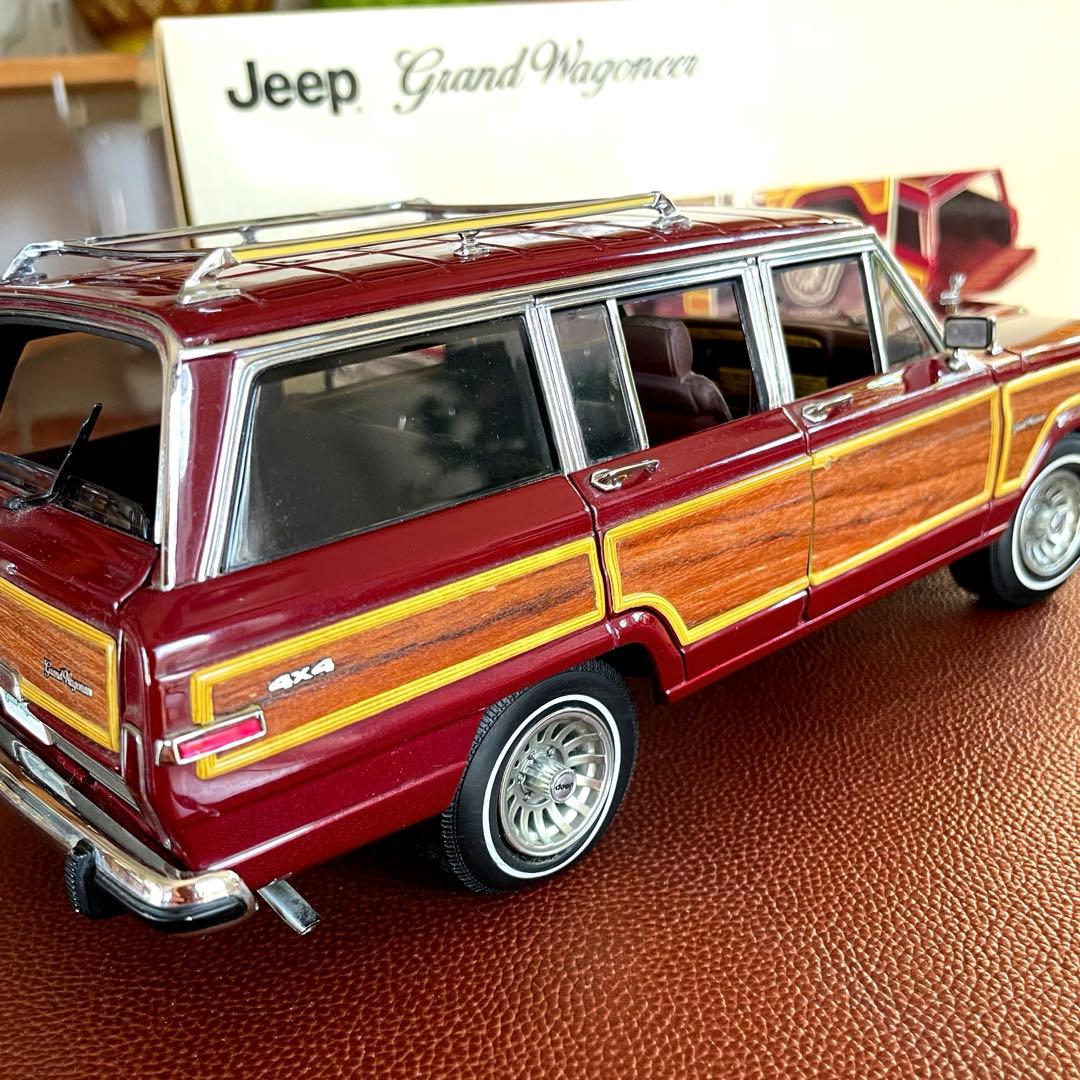 ジープ　グランドワゴニア　Grand Wagoneer AUTOart　1/18