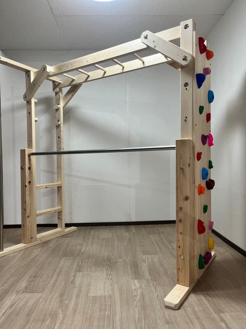 雲梯　うんてい　室内うんてい　うんてい室内　ボルダリング　鉄棒　登り棒　知育