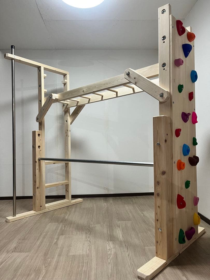 雲梯　うんてい　室内うんてい　うんてい室内　ボルダリング　鉄棒　登り棒　知育