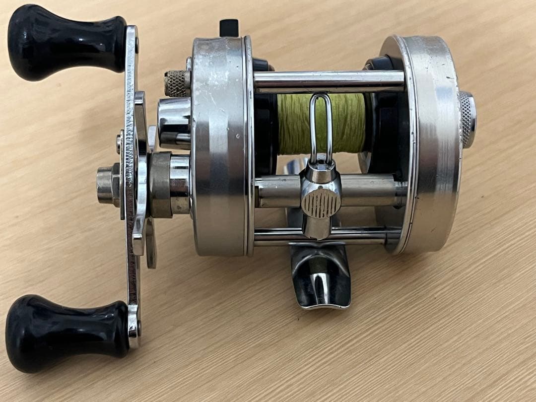 アブ アンバサダー 2500C 1982年 エビスフィッシング オールドリール