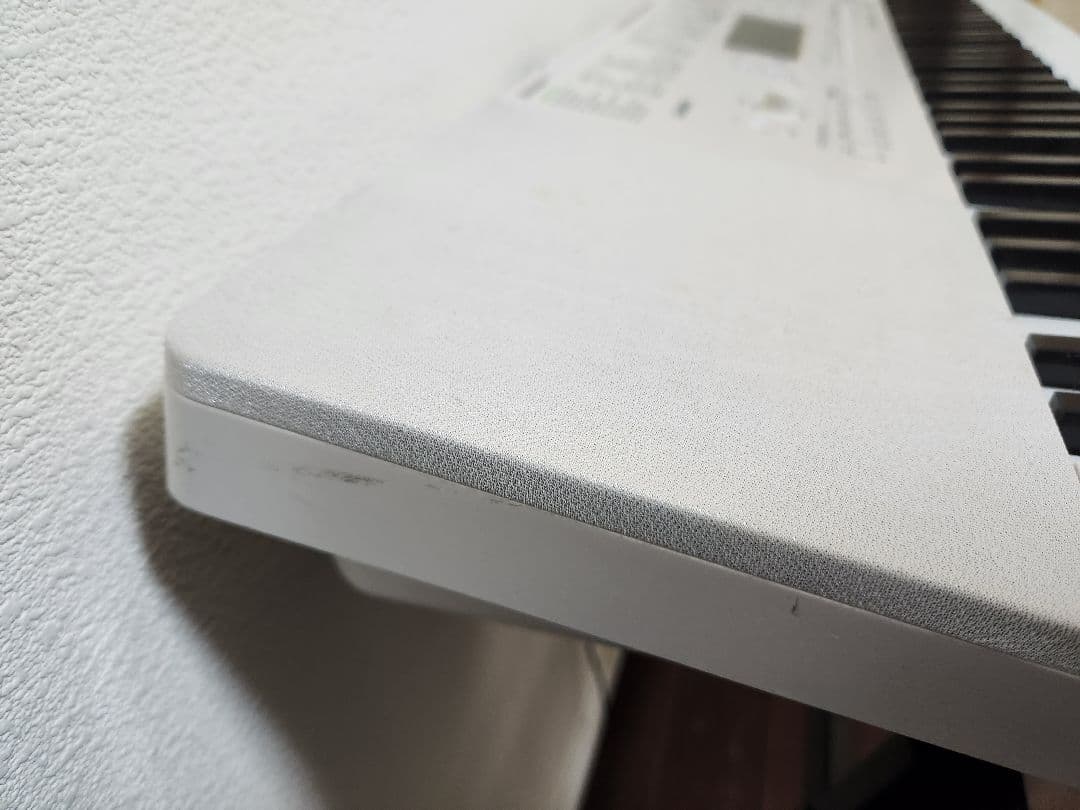 CASIO LK-218 CASIO 電子ピアノ　光ナビゲーション※台別売り