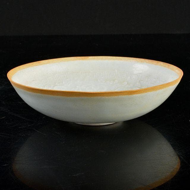 影青　青白釉　陽刻　花文　鉢