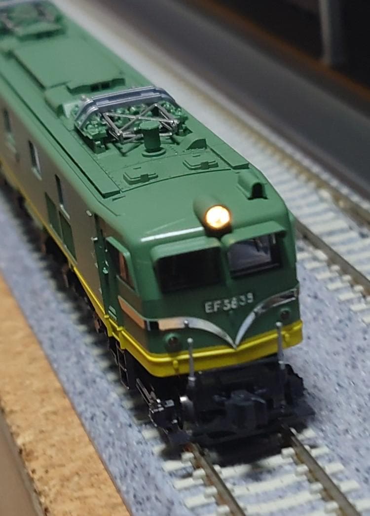 KATO はと青大将 7両+5両+マイ38 2両+EF58