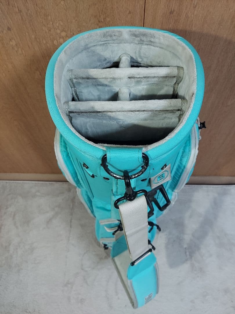 希少 人気色アクア〈BRIEFING〉キャディバッグ ブリーフィング 終売品