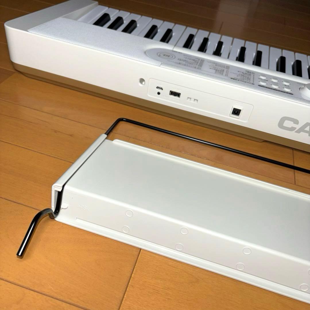 CASIO電子キーボード 光ナビゲーション LK-526 2022年製