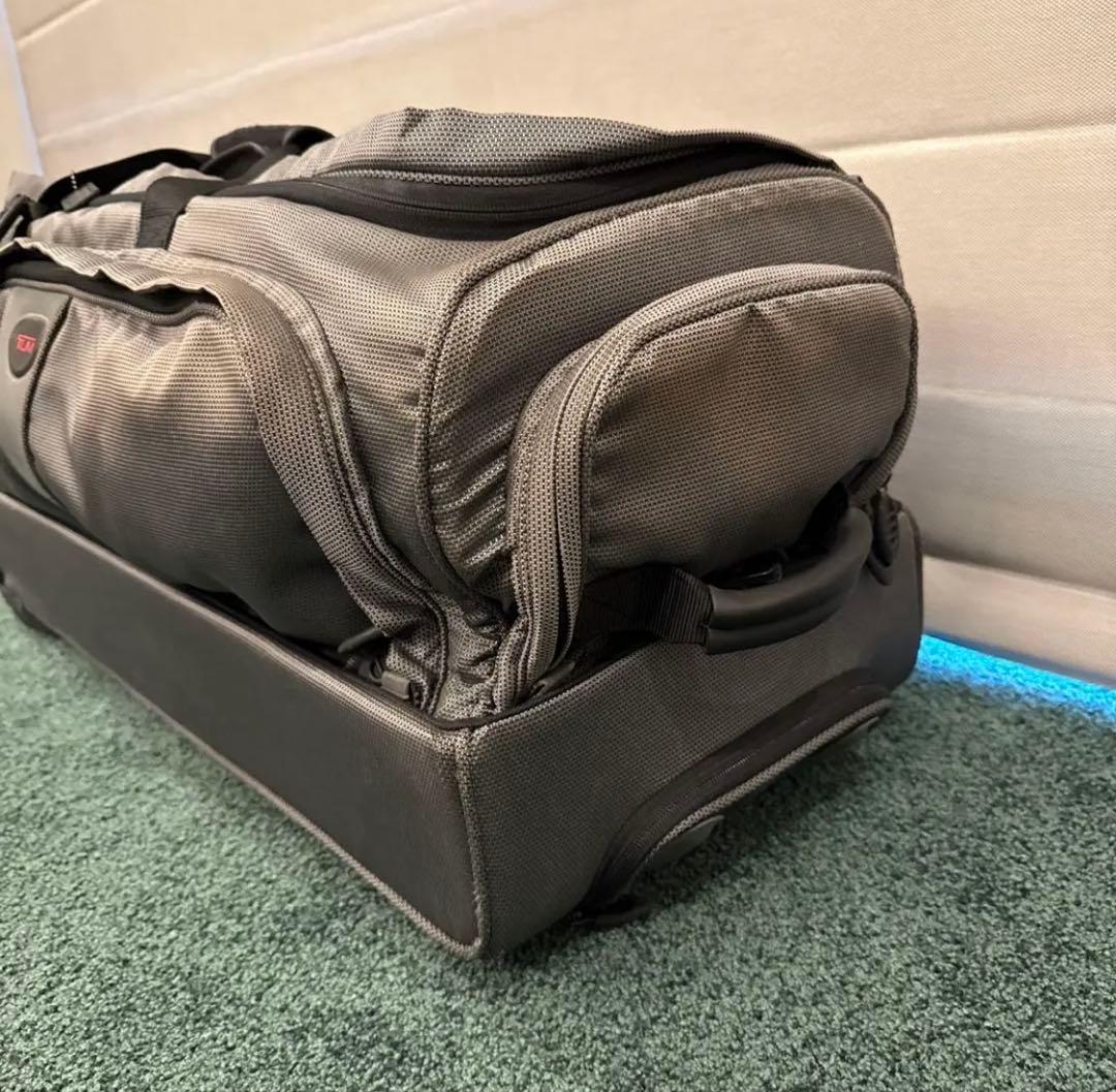 トゥミ TUMI製2輪キャリーケース大