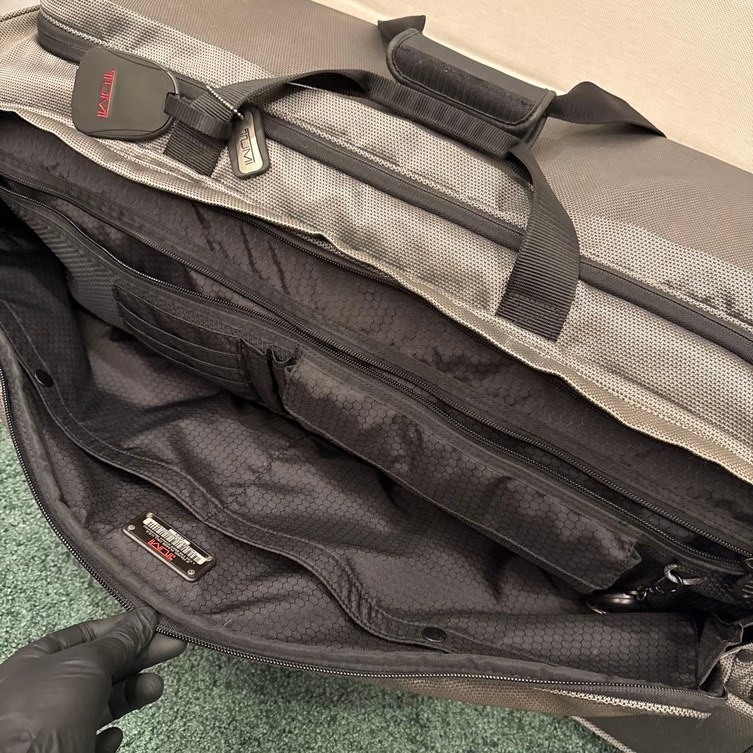 トゥミ TUMI製2輪キャリーケース大