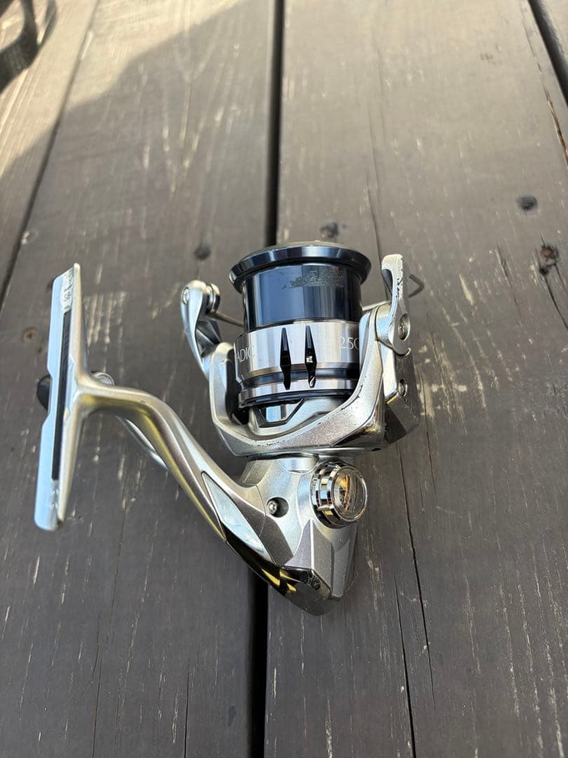 シマノ　ストラディック2500shg