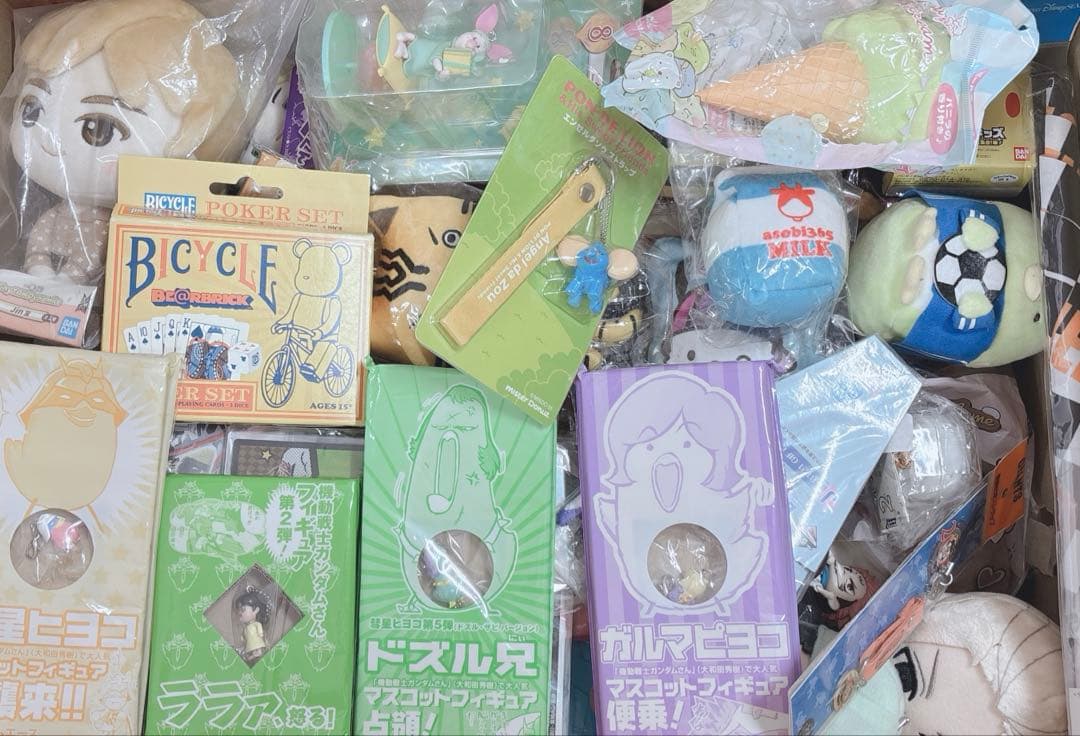 アニメグッズ ノンジャンル 缶バッジ アクリルスタンド 大量 まとめ売り